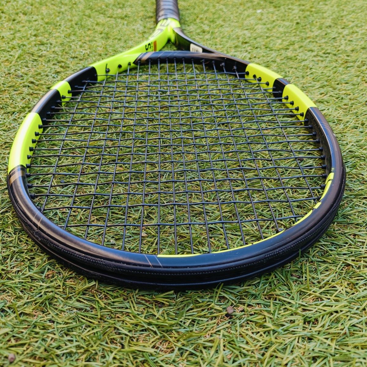 Babolat PURE AERO VS TOUR バボラ ピュアアエロ バーサスツアー 硬式