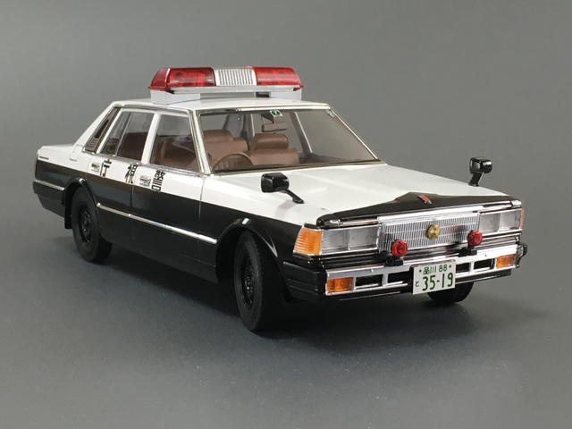 1/24 アオシマ 日産 430 セドリック 4Dr セダン 200E GL 前期型 警視庁