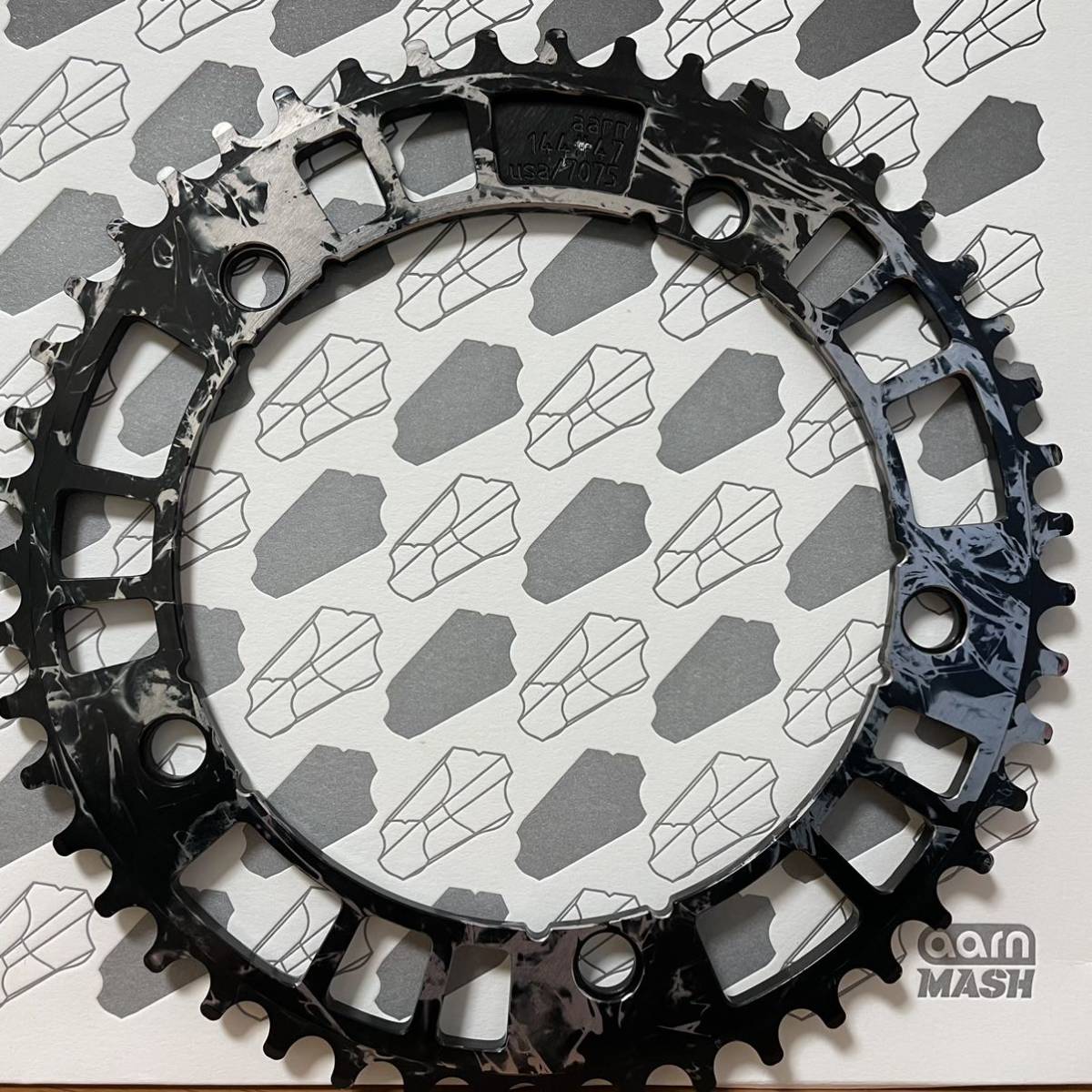Yahoo!オークション - MASH SF AARN チェーンリング 47T SMOKE 新品未
