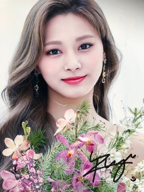 Yahoo!オークション - TWICE ツウィ 直筆サイン写真