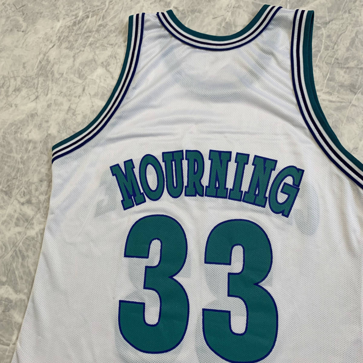 Yahoo!オークション - ビンテージ 90s NBA ホーネッツ アロンゾ モーニ
