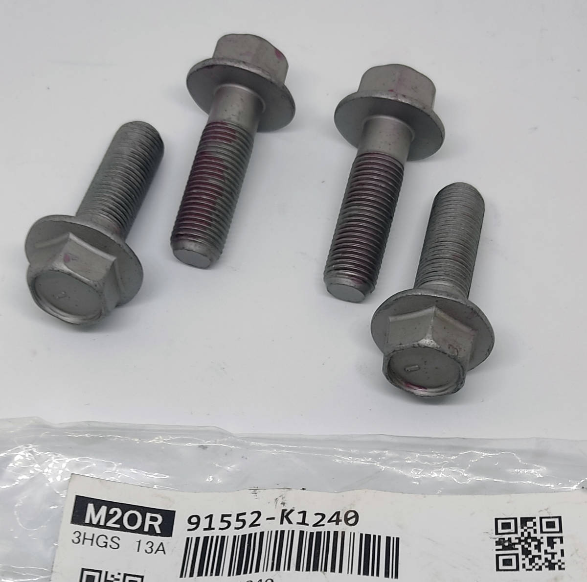 ゼロクラウン GRS180 フロントブレーキ キャリパー 取付け ボルト 4本