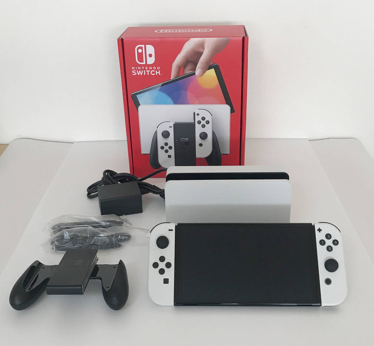 Yahoo!オークション - Nintendo Switch 本体 白／有機ELモデル／中古美