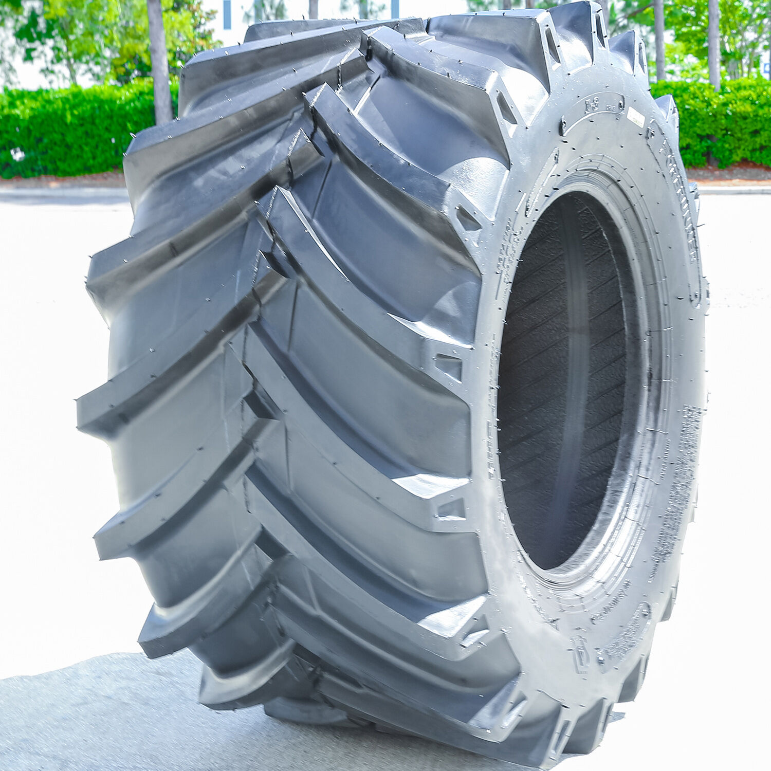Forerunner QH645 31X15.50-15 12 Ply - prioritytire.com