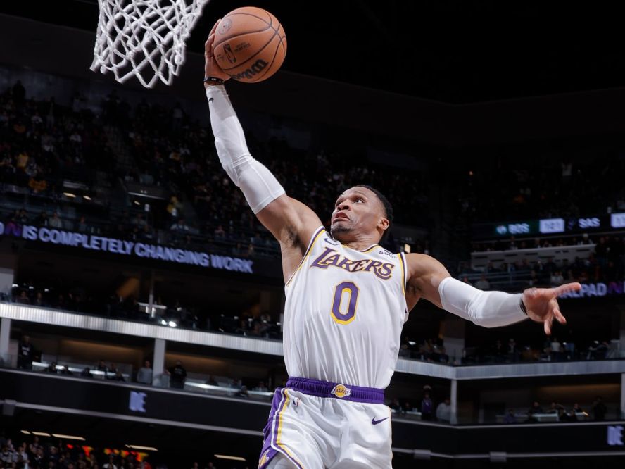 一心不乱に突き進むラッセル・ウェストブルック、レイカーズの雰囲気を