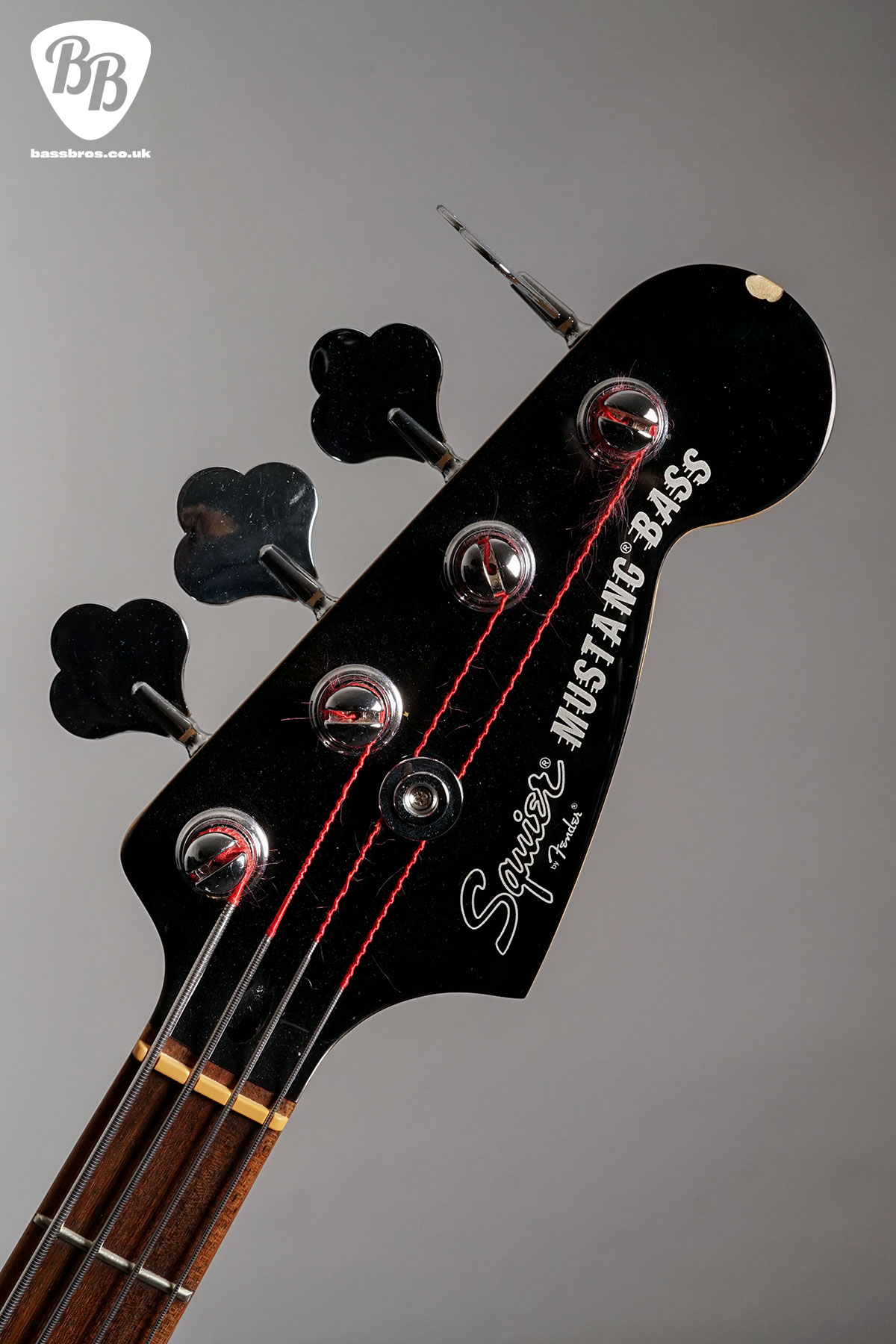 Squier Mikey Way Signature Mustang Bass - BassBros