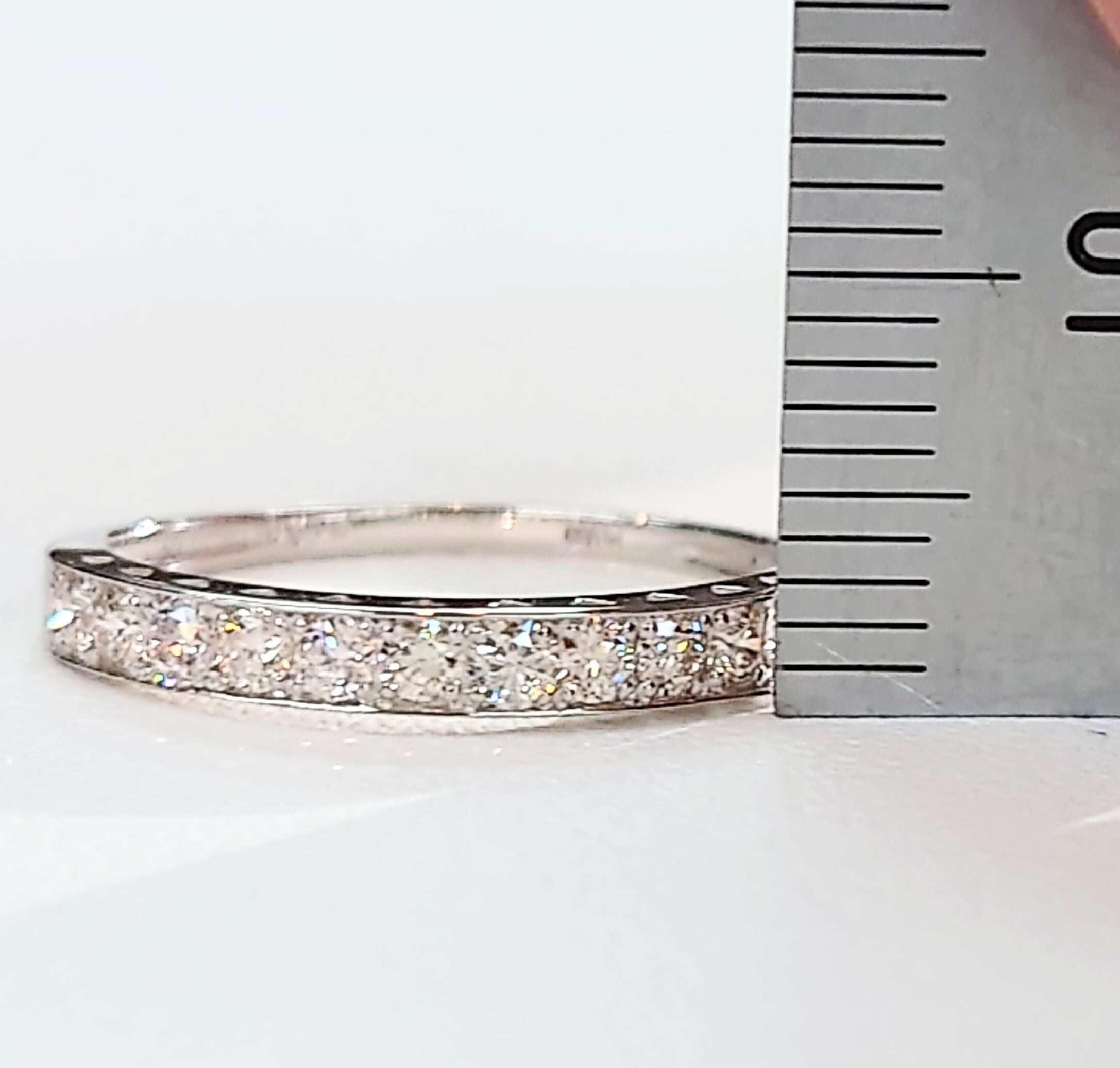 ダイヤモンド ハート＆キューピッド0.30ct Pt950ハーフエタニティ