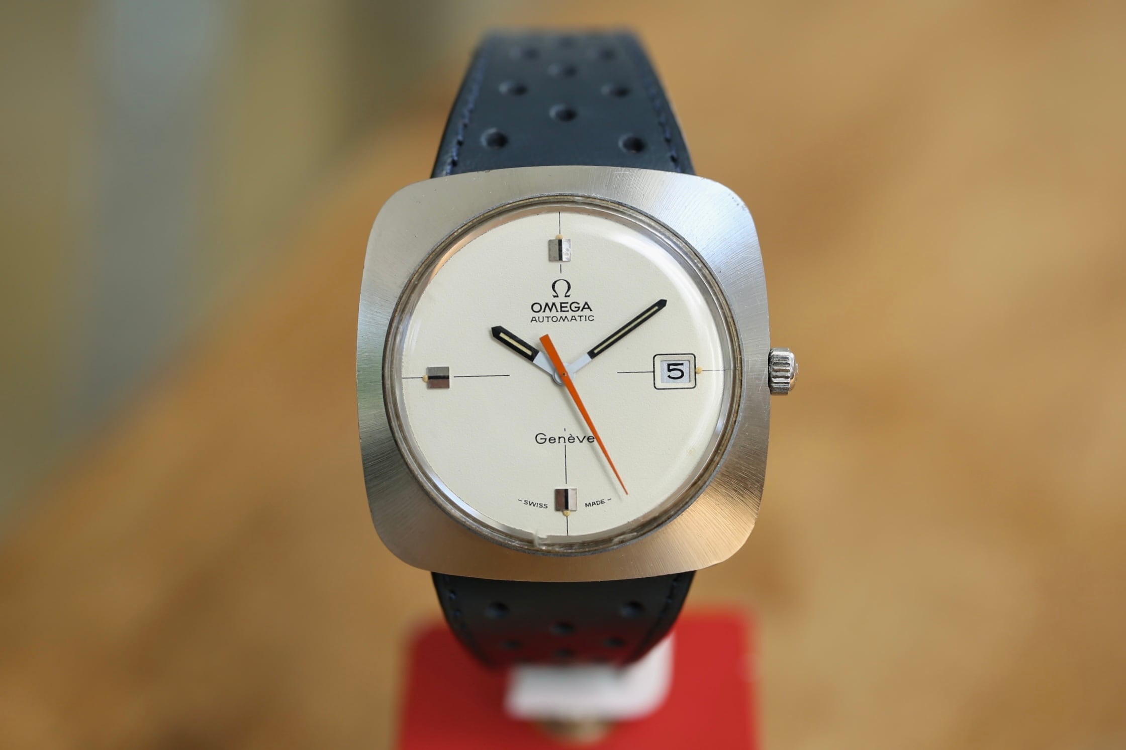 OMEGA】1970's ジュネーブ ダイナミック フルサイズ ホワイト×オレンジ