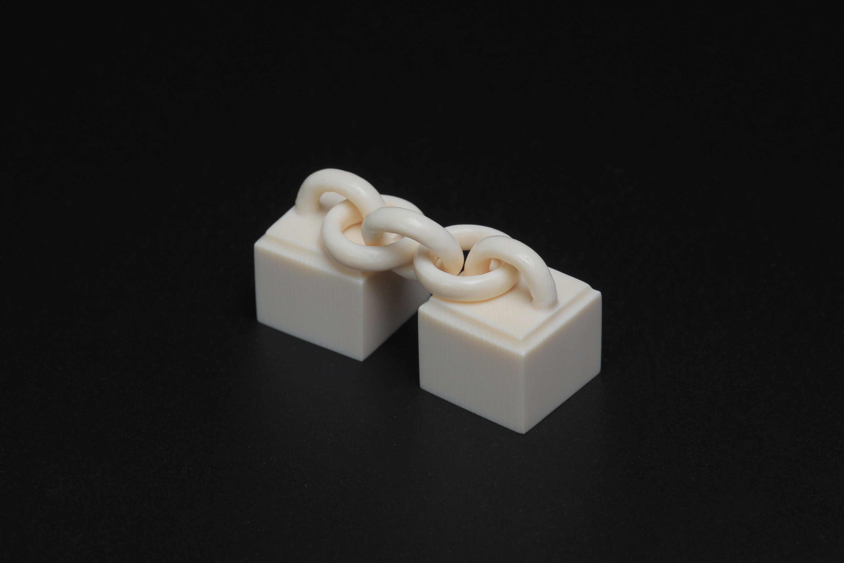 天然素材 白材 マンモス 重量700g 加工用素材用 中古品 。 天然素材 白