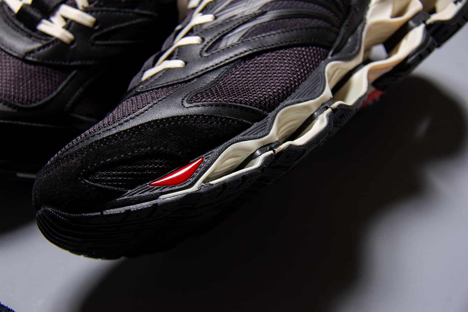 Mizuno WAVE PROPHECY LS for Graphpaper | PLAYGROUND | スニーカー