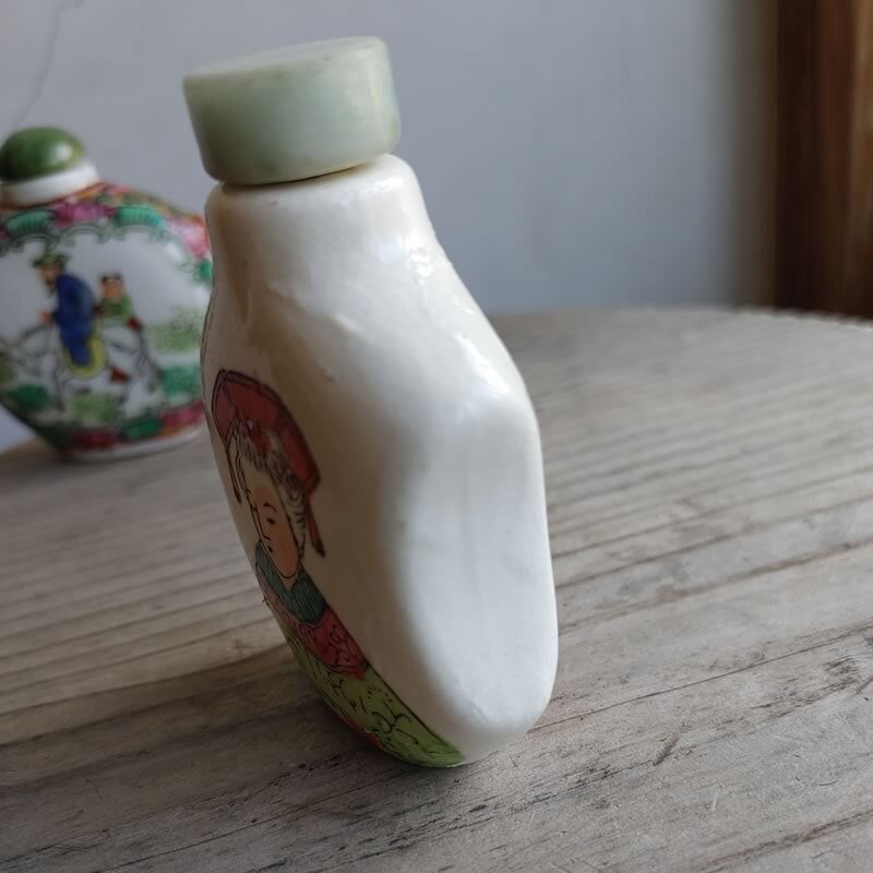 手のひらの芸術品 シノワズリ 鼻煙壺 スナッフボトル 皇帝 皇后