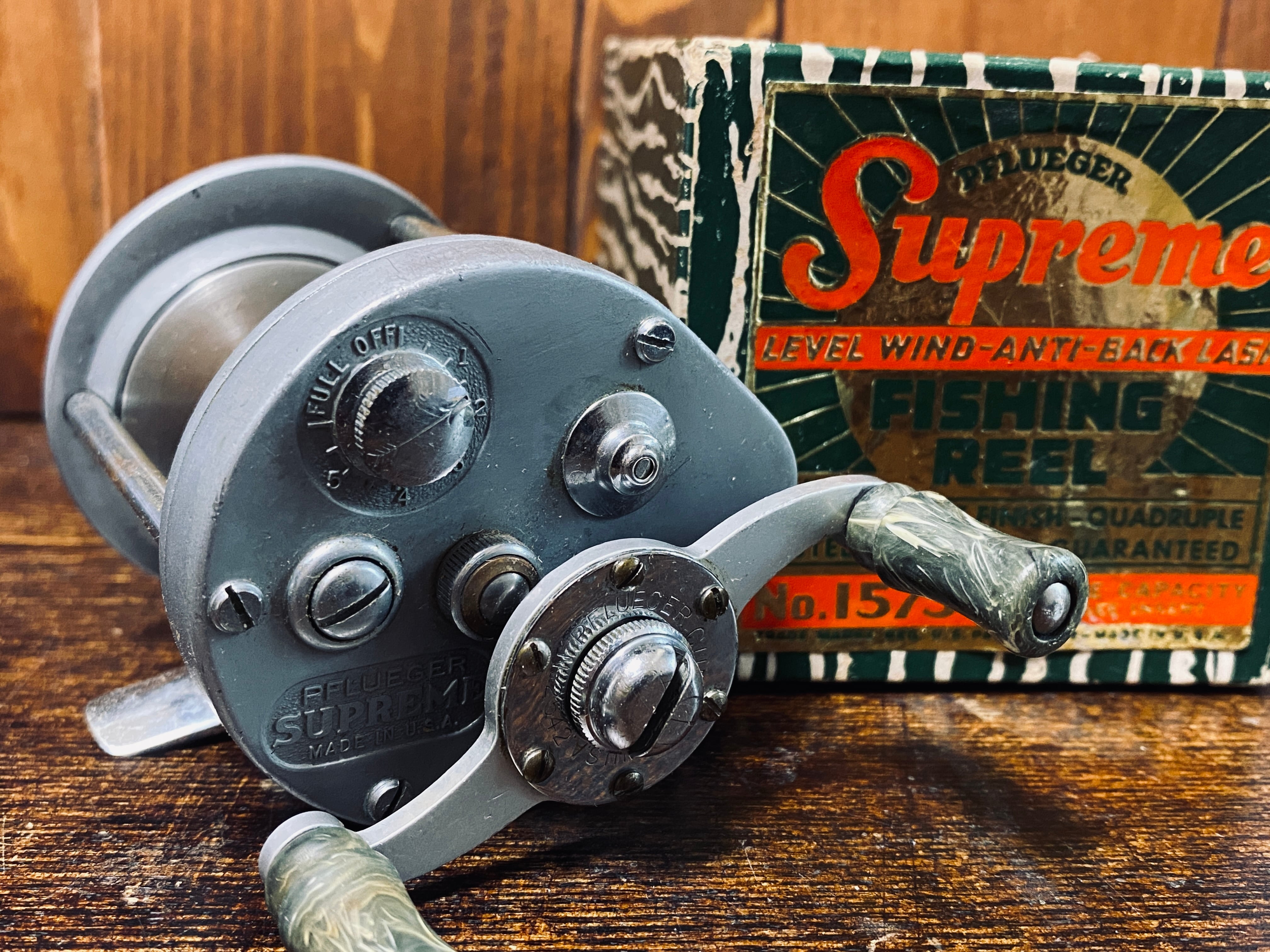 Pflueger SUPREME No.1573 [5421] | Tackleshop GTA