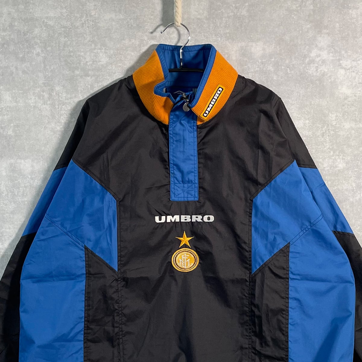 UMBRO】