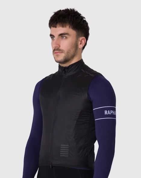 RAPHA メンズ プロチーム インサレーティッド ジレ | 走輪LABO BASE店