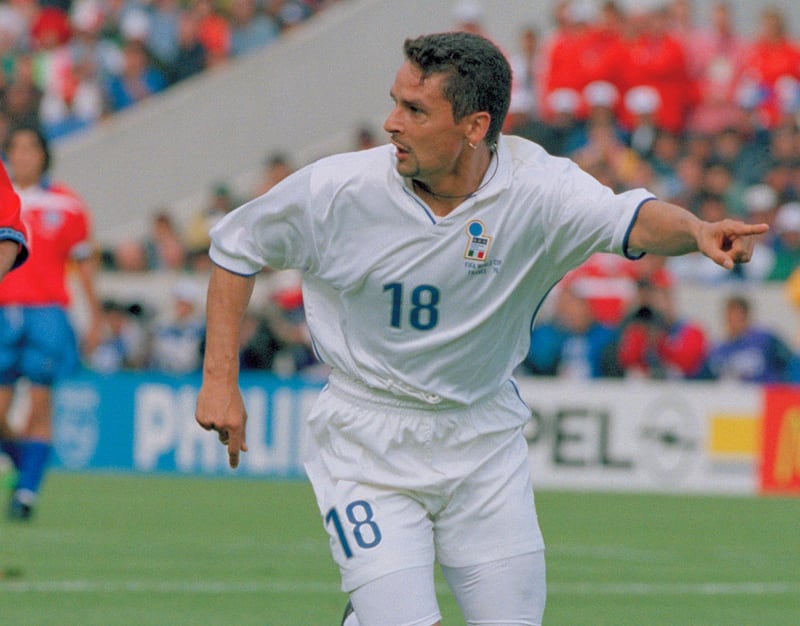 イタリア代表 1998 アウェイ半袖 Old Legend Jersey 復刻版 #18 BAGGIO