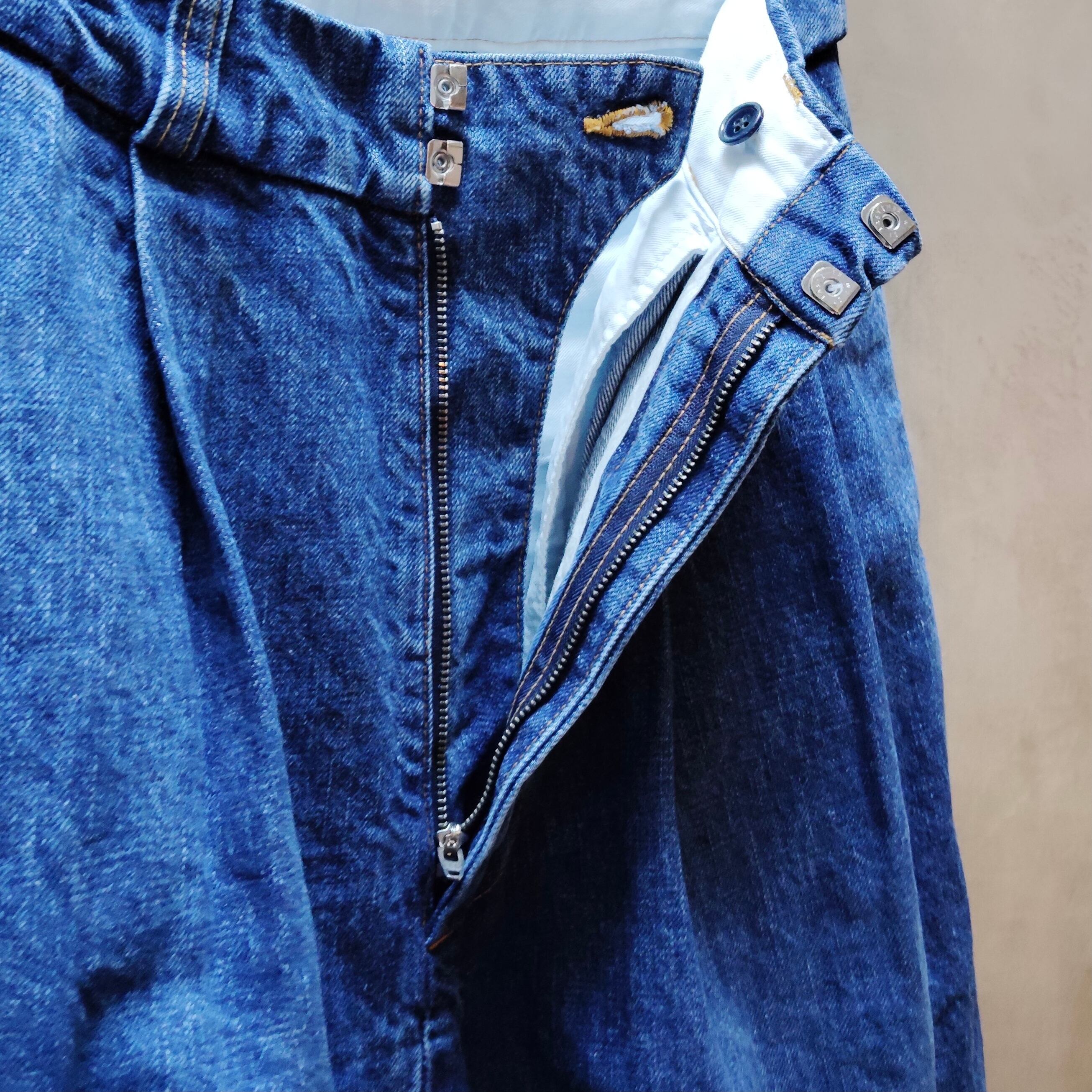R&D.M.Co-/OLDMAN'S TAILOR TUCK DENIM WIDE PANTS（Vintage Like