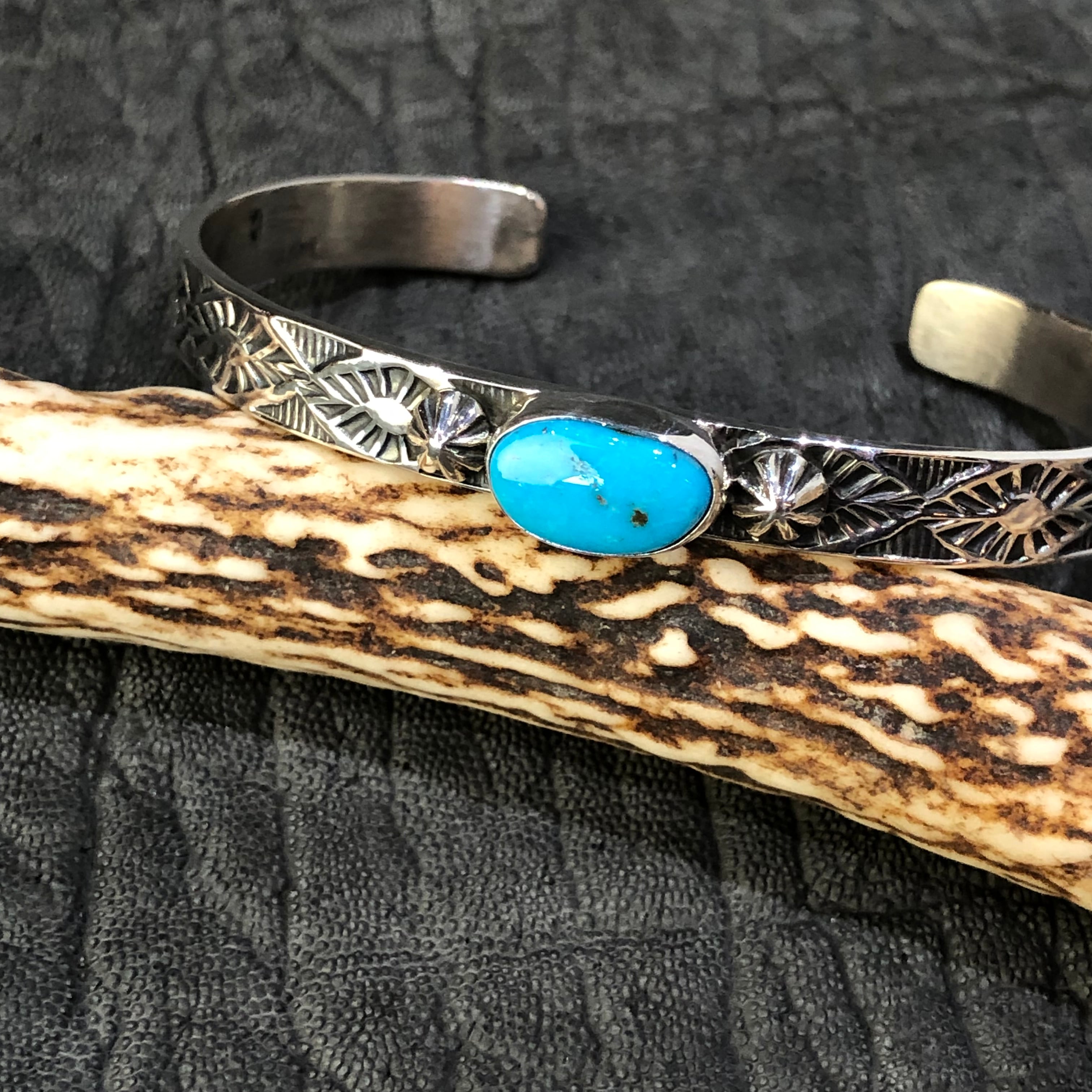 NAVAJO（ナバホ）族 アーティスト Henry・Mariano（ヘンリー