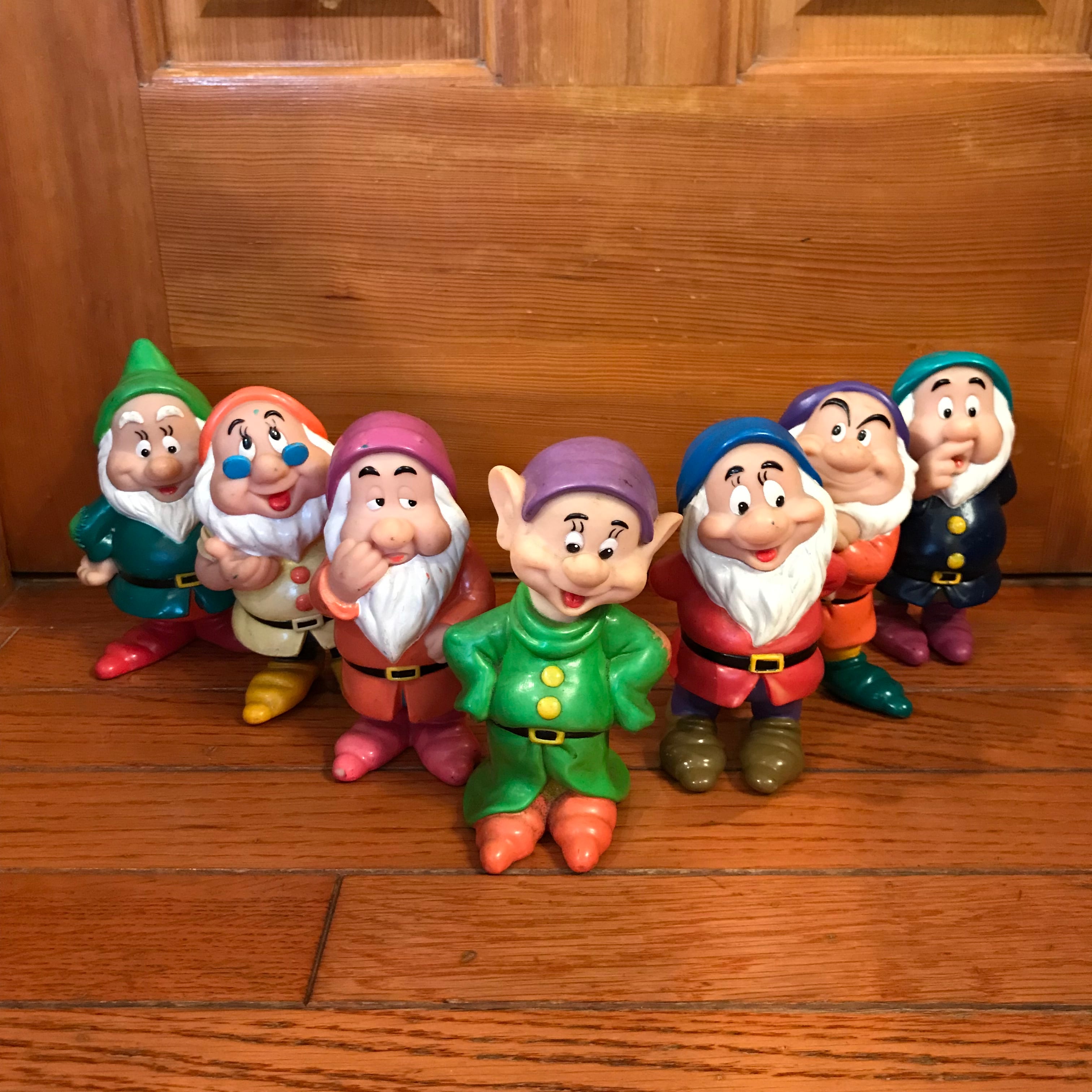ソフビ人形】白雪姫と7人の小人（Snow White and the Seven Dwarfs）の