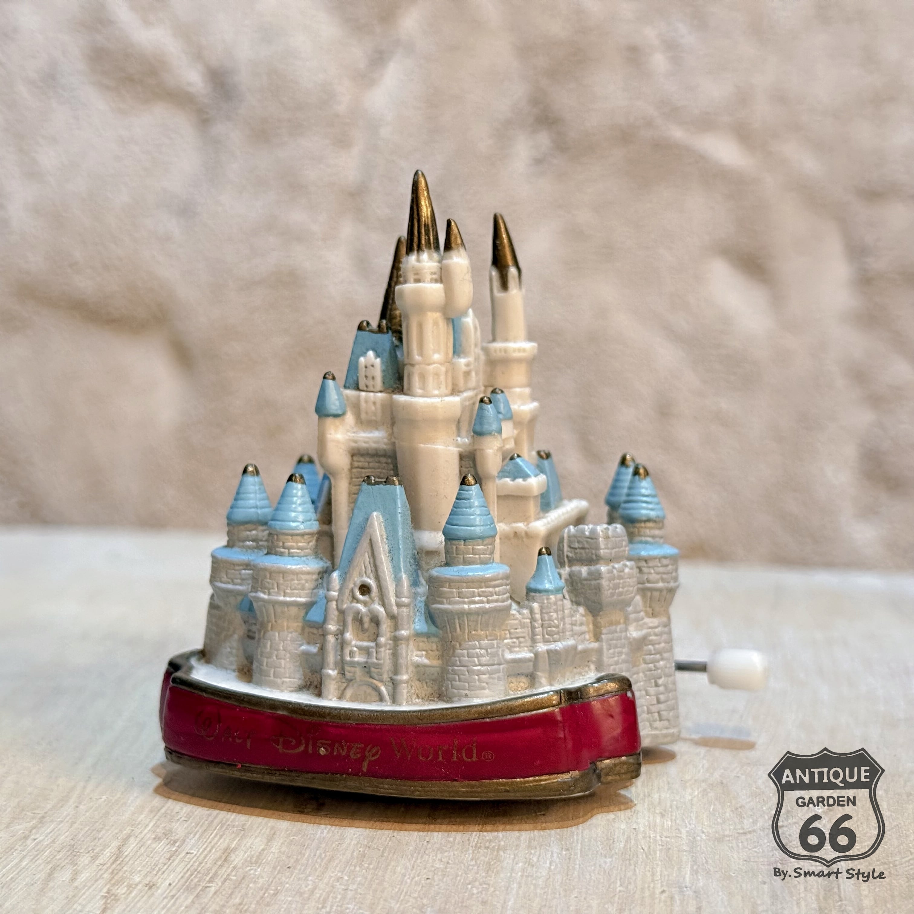 Disney ウォルトディズニーワールド シンデレラ城 ぜんまい おもちゃ