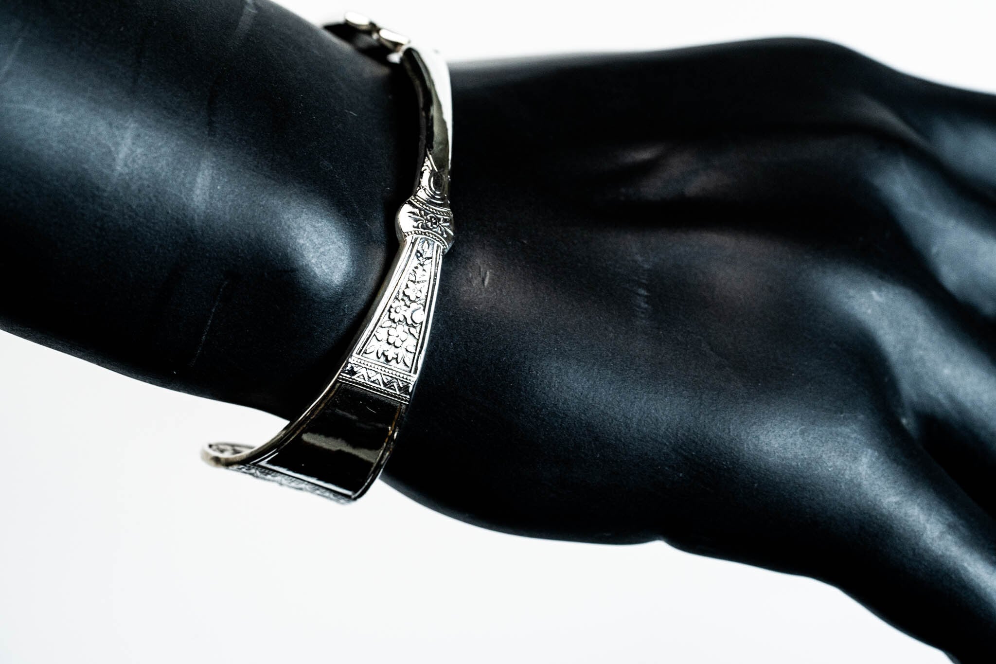 BN-045 Cutlery Butter Knife Bangle (燻し仕上げ) | WAKAN SILVER