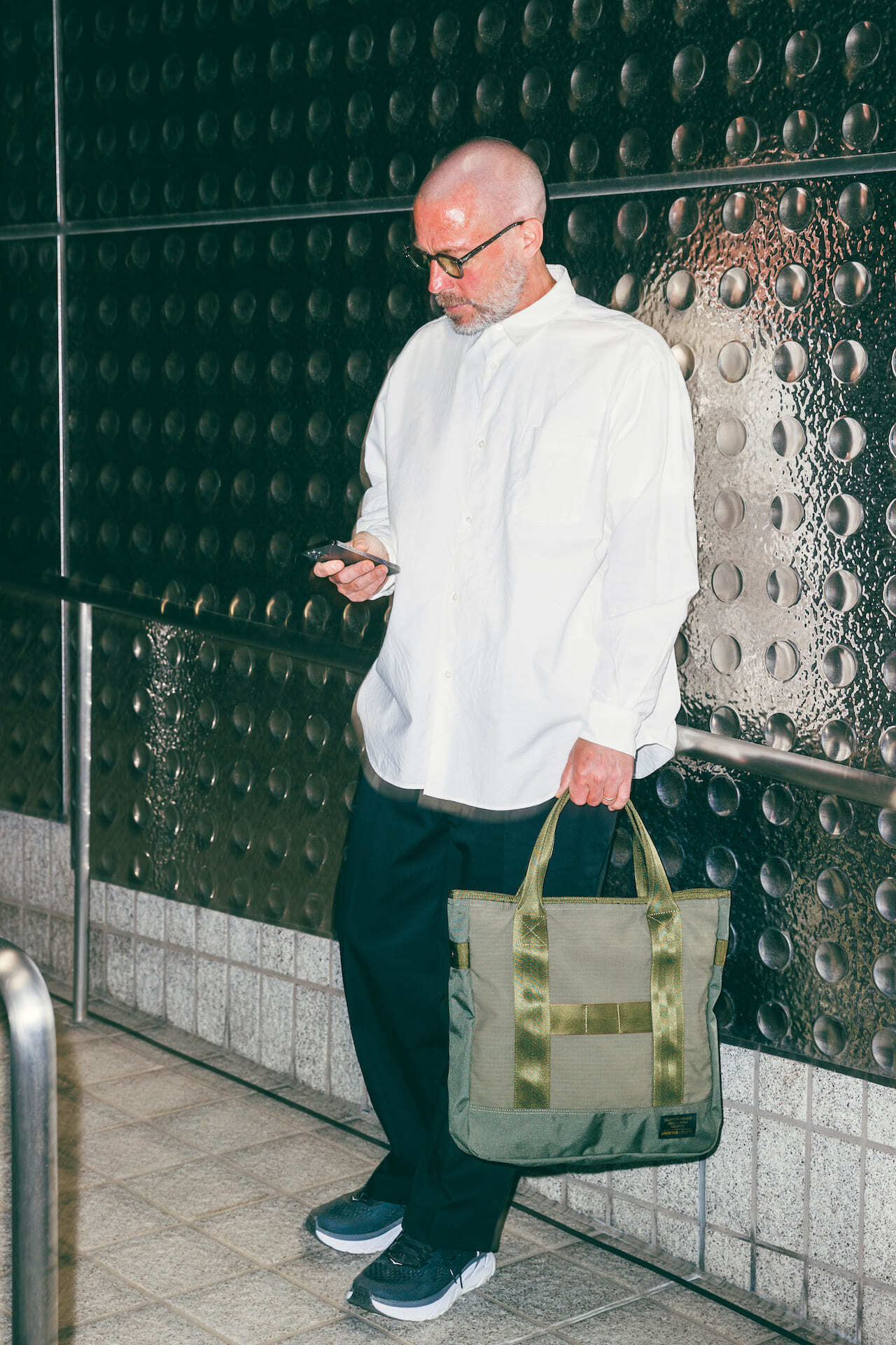 FUJITO × BRIEFING Flyers Tote Olive | Directors Web Shop