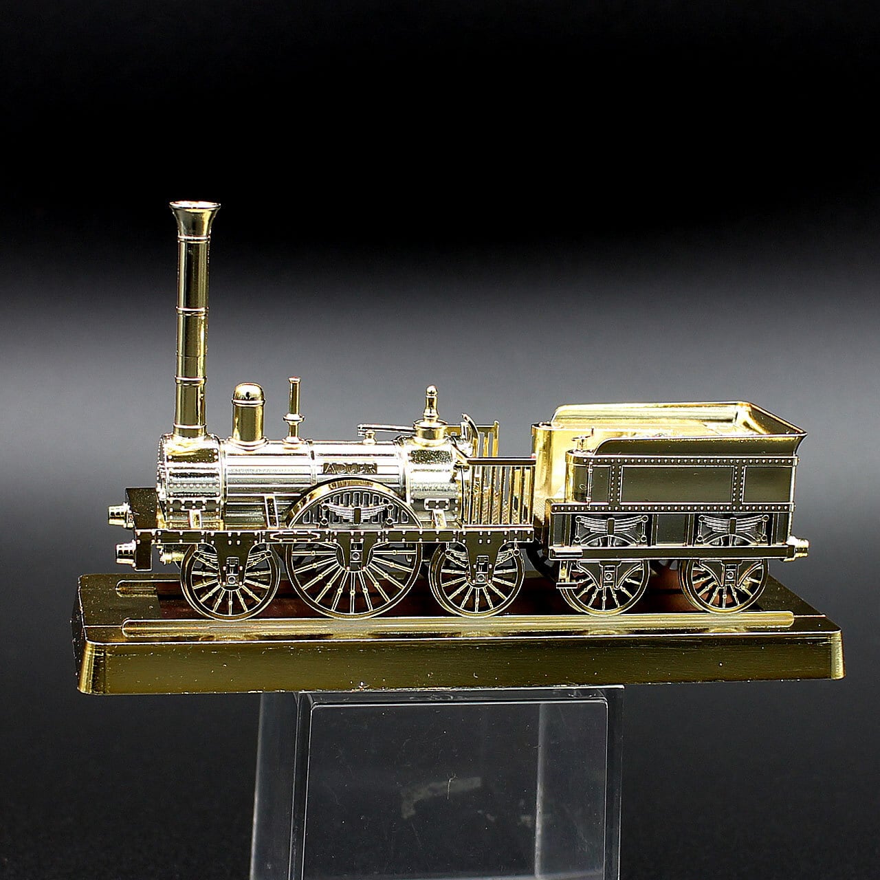蒸気機関車アドラー号GOLD模型 | しゃんでり屋ウェブショップ