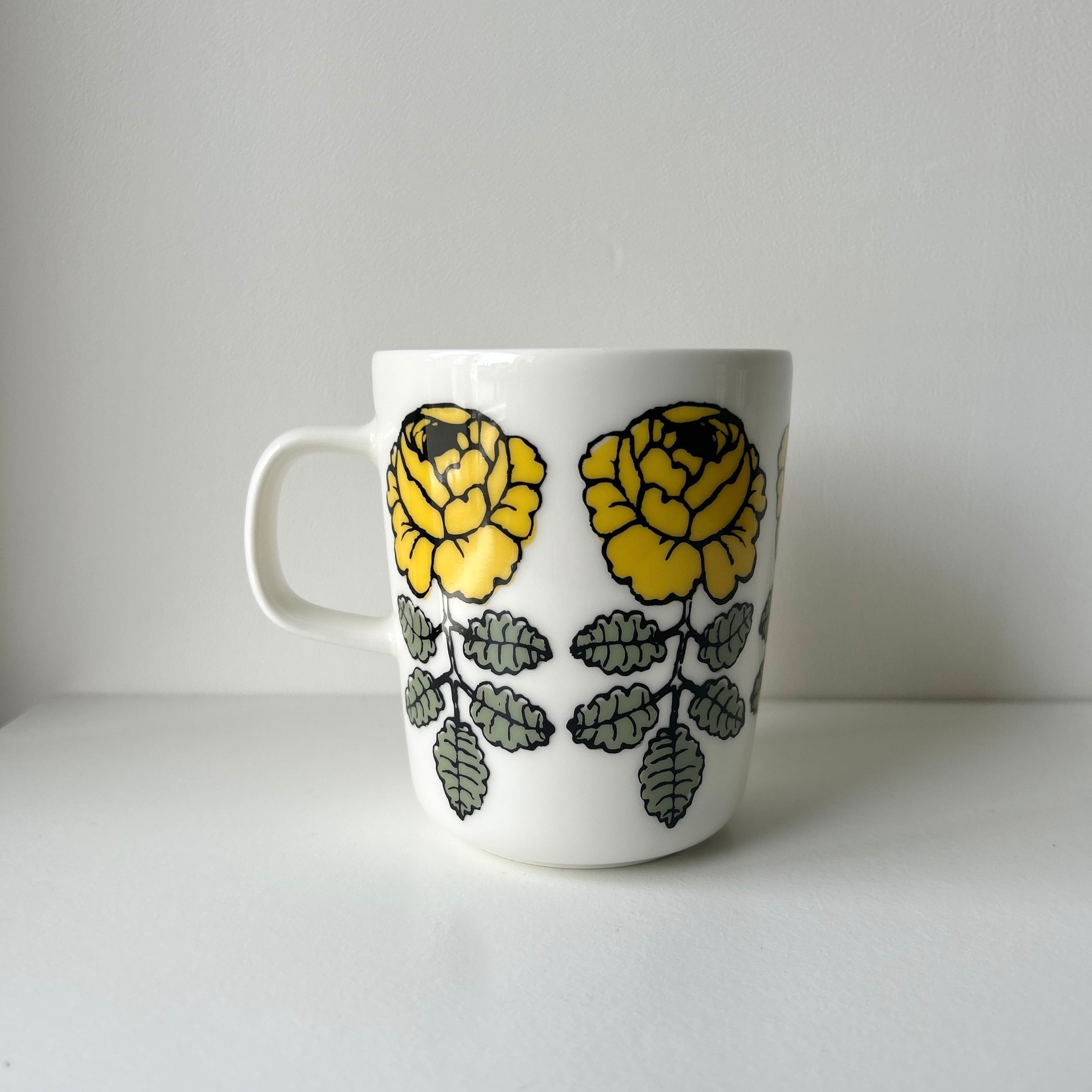 Vihkiruusu ヴィヒキルース マグカップ YE イエロー marimekko