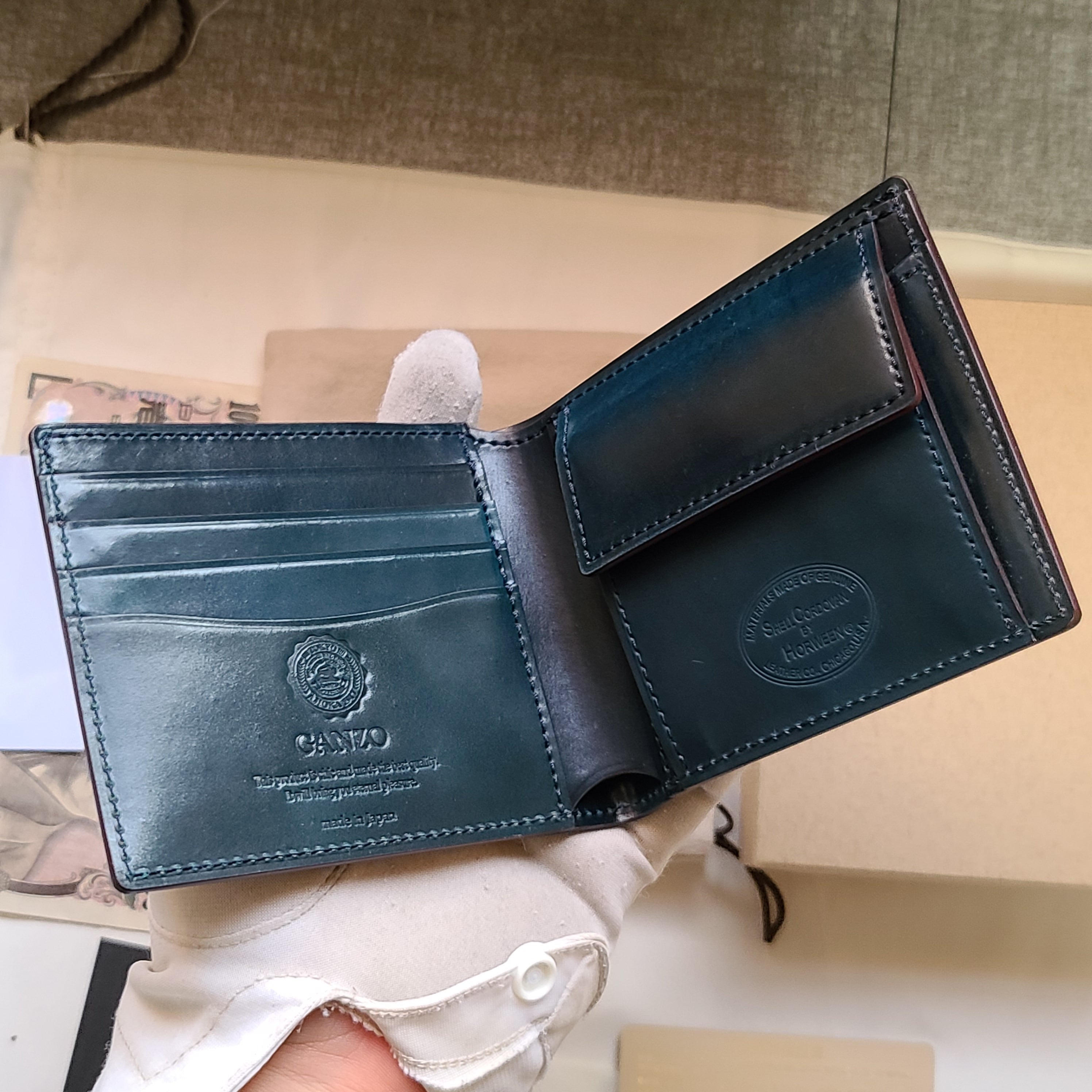 ガンゾ SHELL CORDOVAN 2(シェルコードバン2) 二つ折り財布 ネイビー
