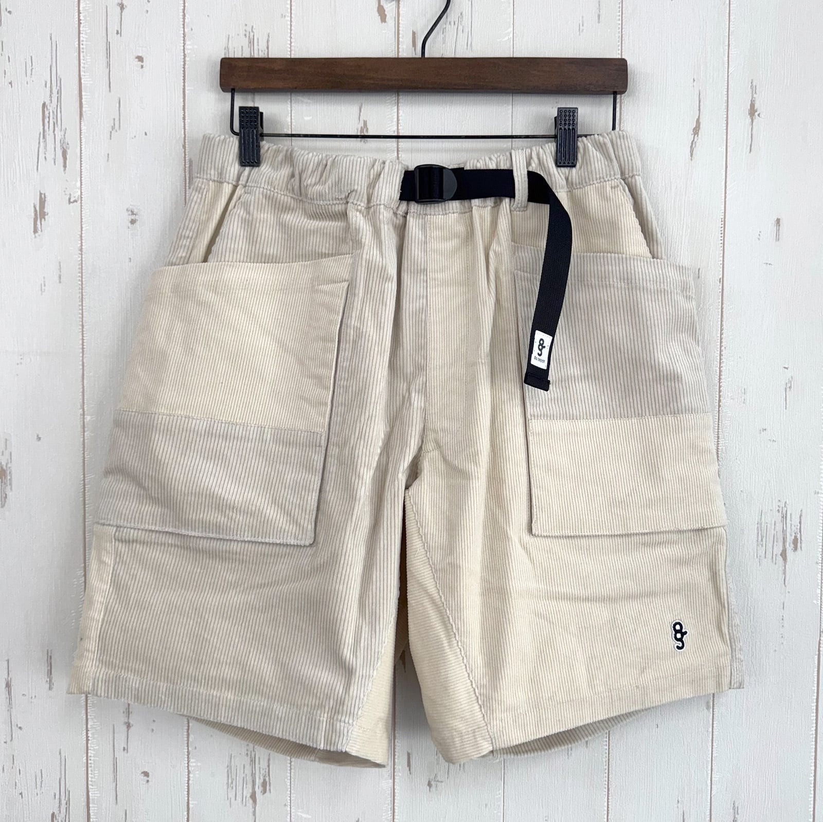 SWICTHING PATTERN CORDUROY SHORT PANTS -IVORY- | 8G SHOOT WEBSTORE