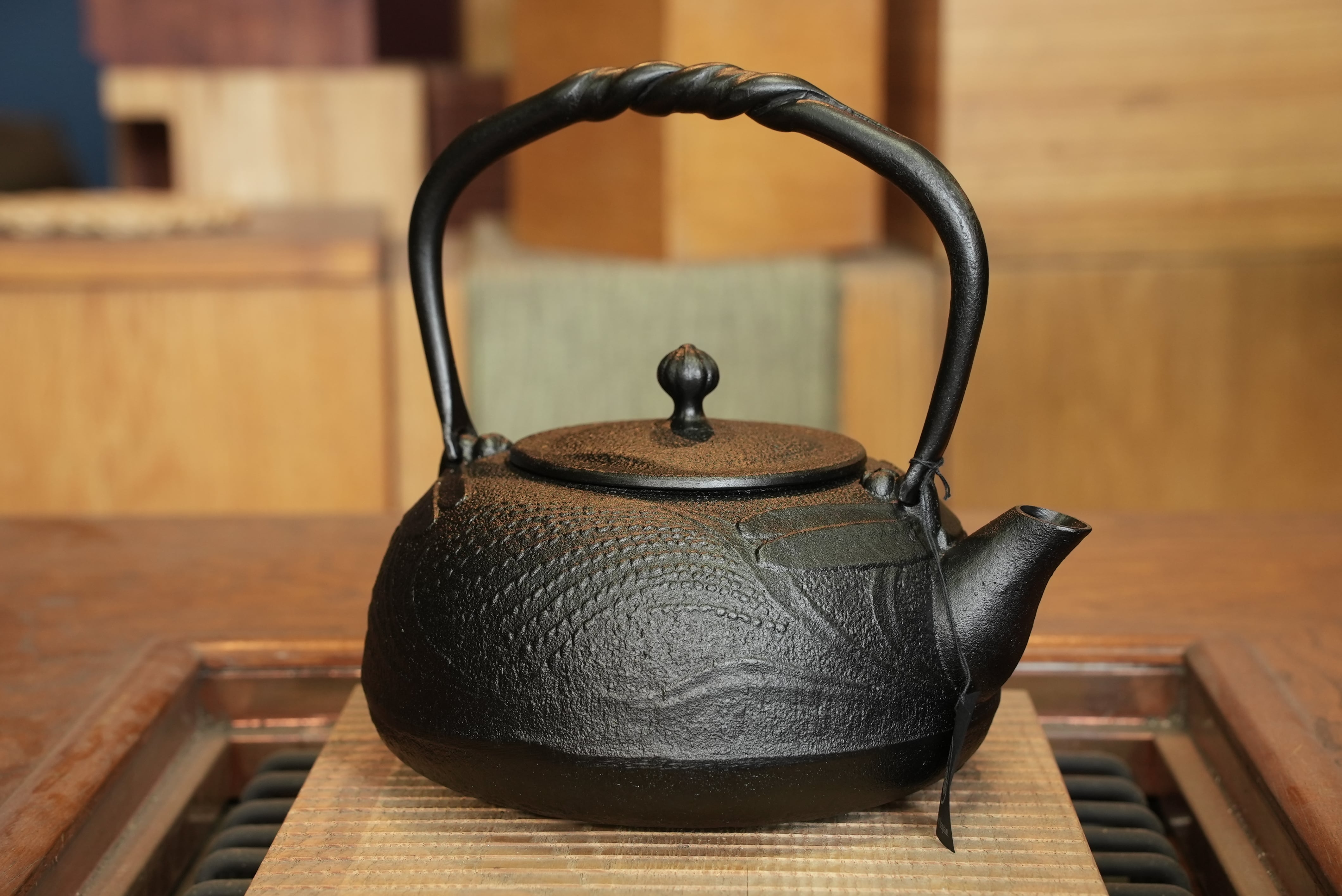 受注生産品）南部鉄器 鉄瓶 蜻蛉 大 1.2L | 1848年創業 南部鉄器工房及