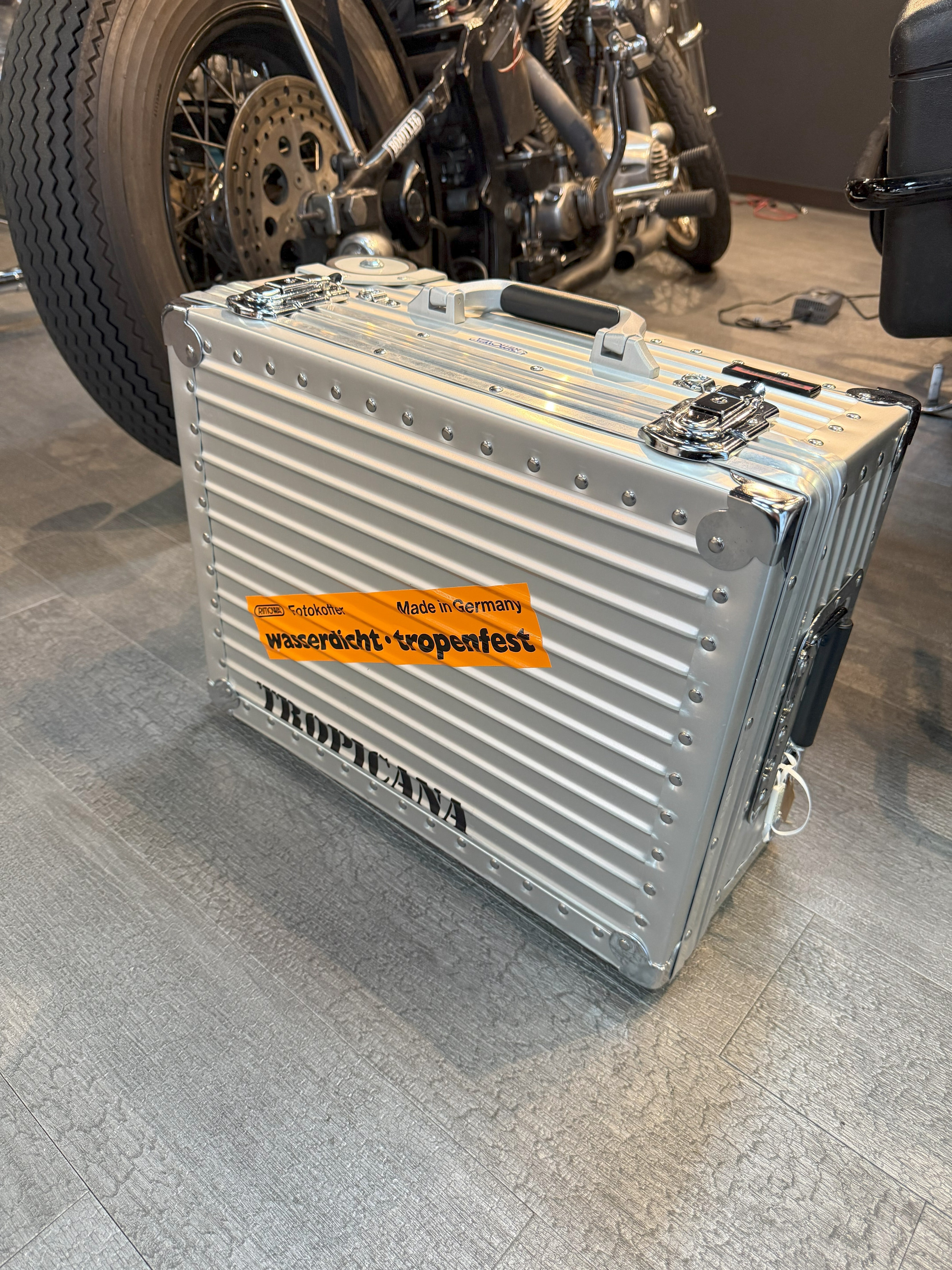 RIMOWA】リモワ トロピカーナ（スーツケース）機内持ち込み可 / 2輪
