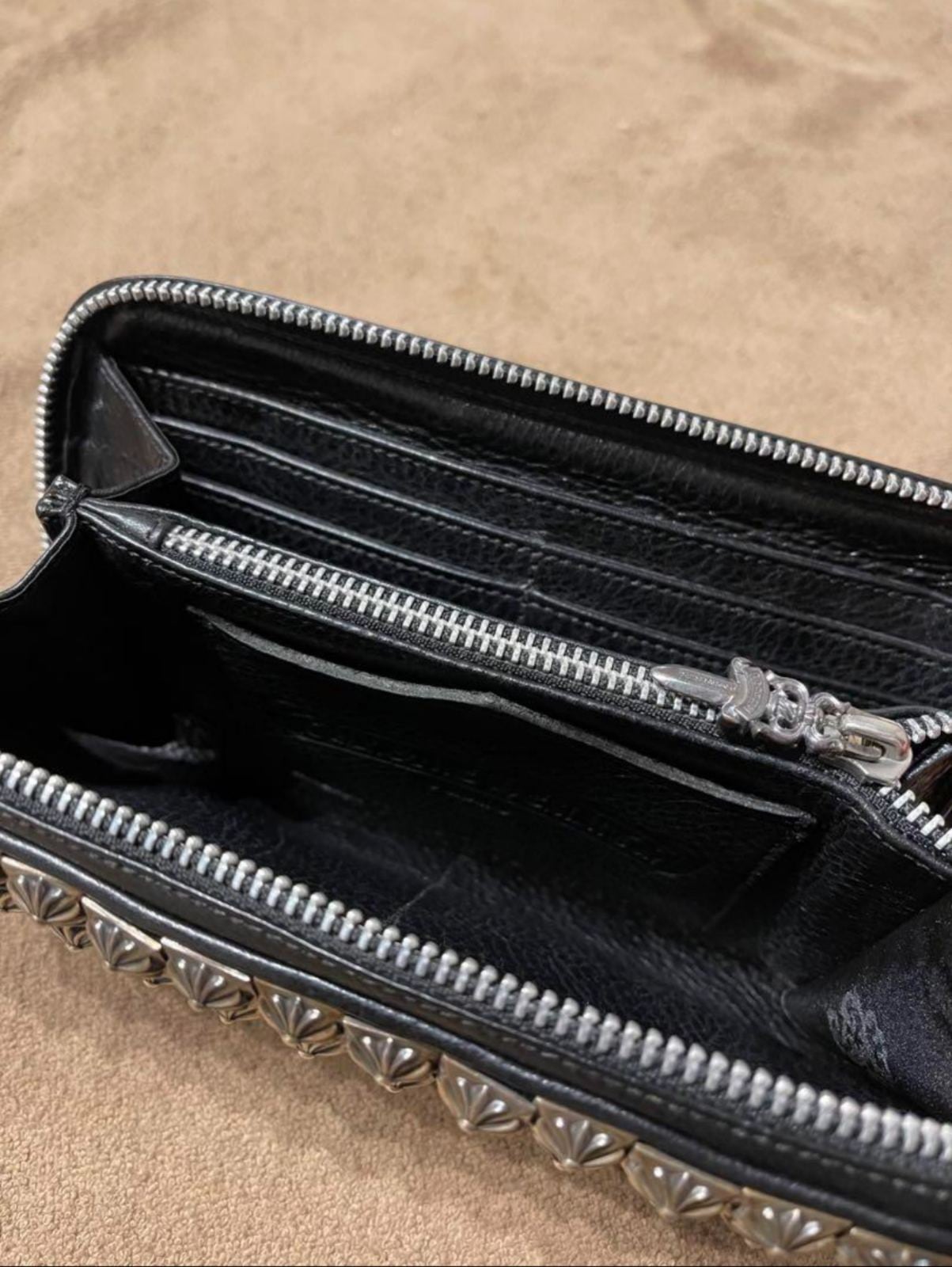 CHROME HEARTS クロムハーツ フルゼロピラミッドスタッズ ラウンド