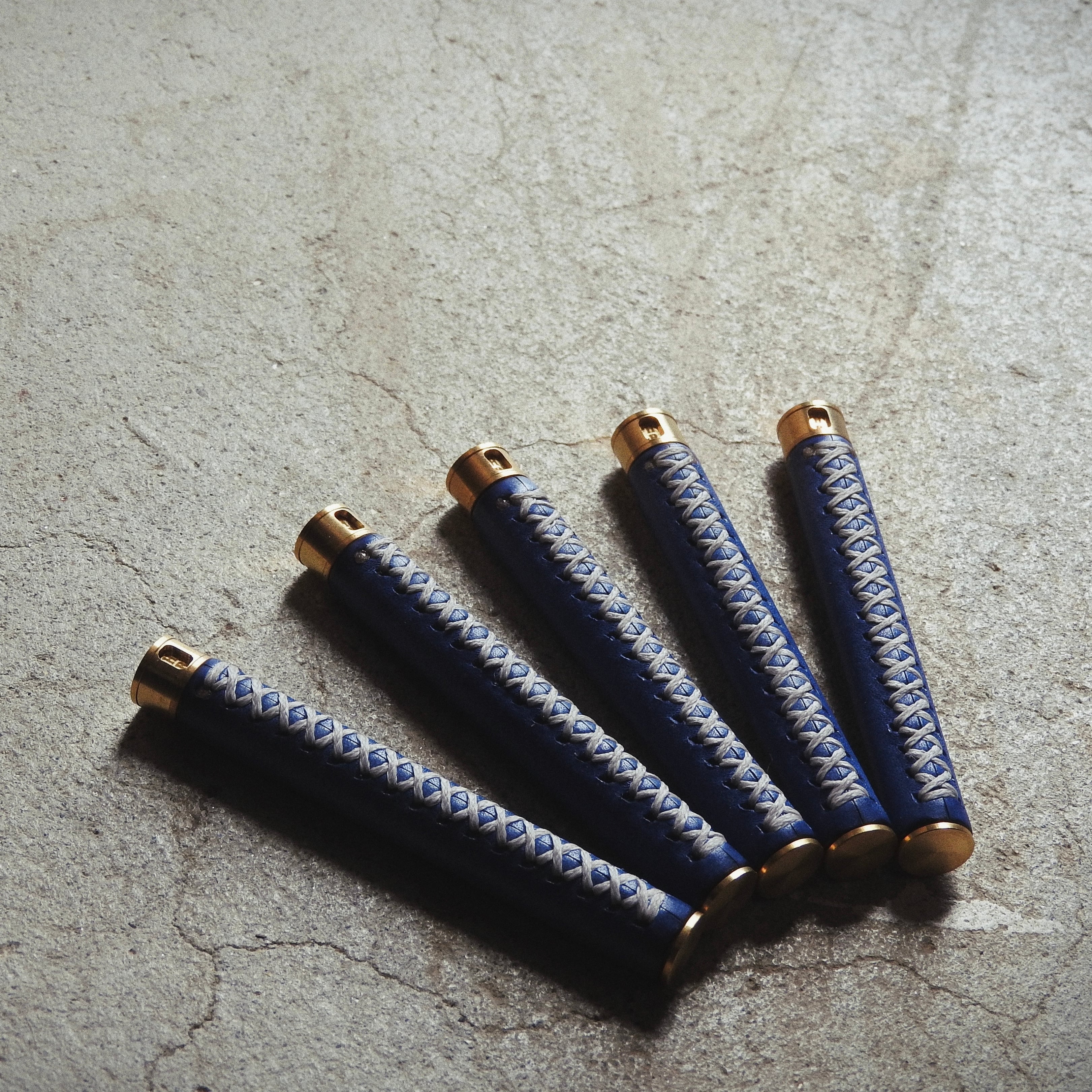 コラボ限定色】Schicksal×Kohanyan 硬度表示窓付き革軸芯ケース マヤ