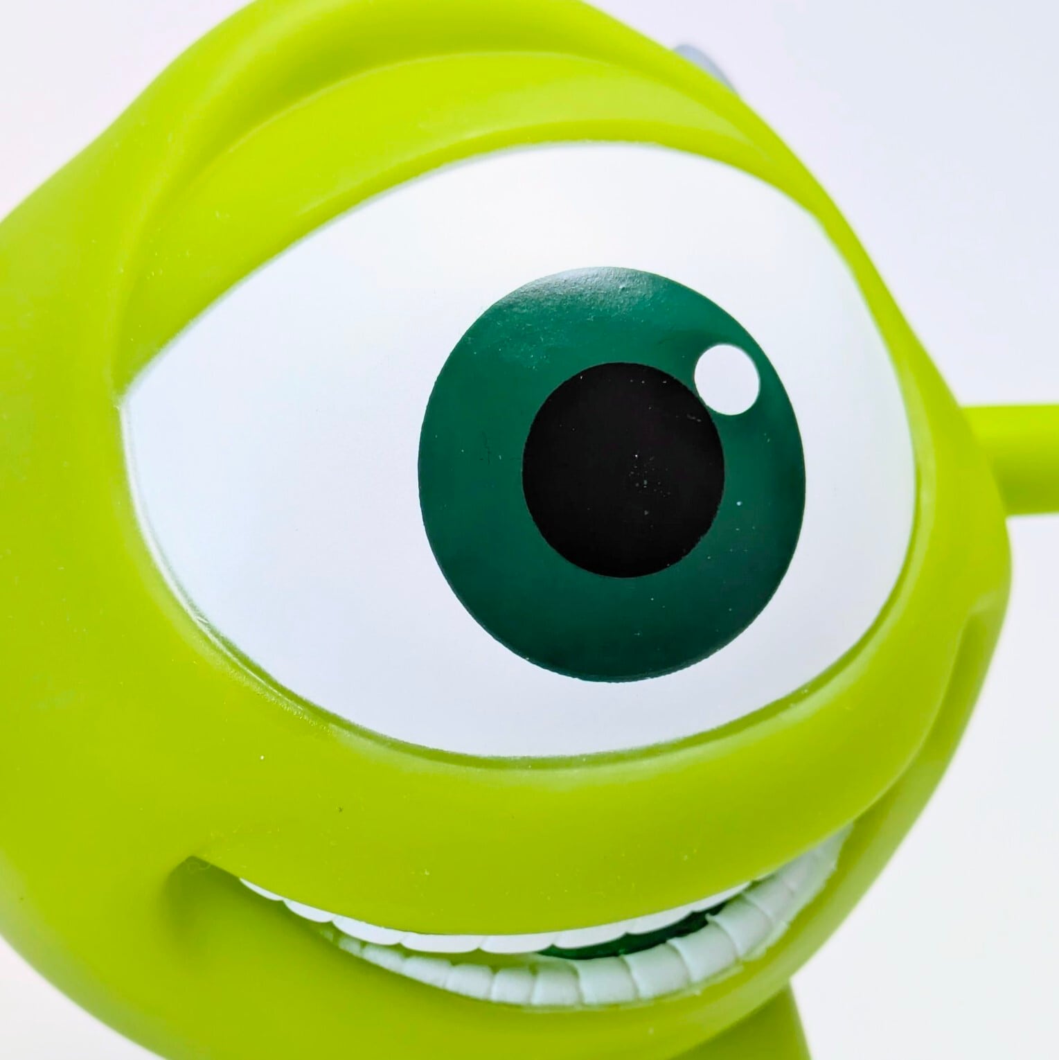 Monsters, Inc.（ モンスターズ・インク ）】『 Mike Wazowski