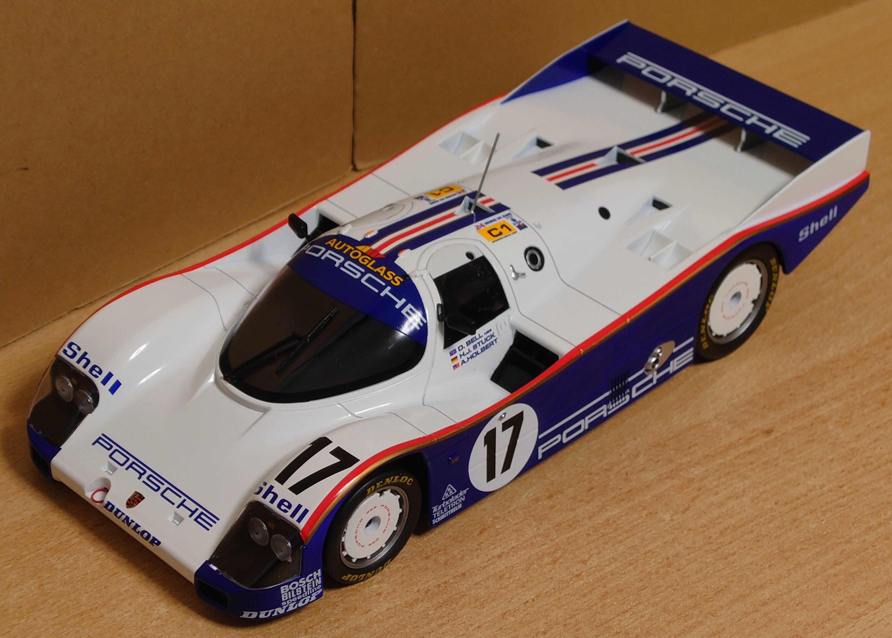 1/18 ポルシェ962C ロスマンズ ルマン 1987 優勝車 PORSCHE ROTHMANS