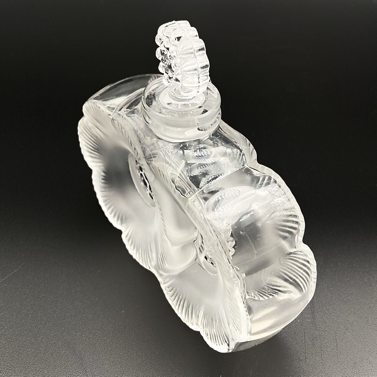 ラリック Lalique フランス クリスタルガラス 香水瓶 「ふたつの花