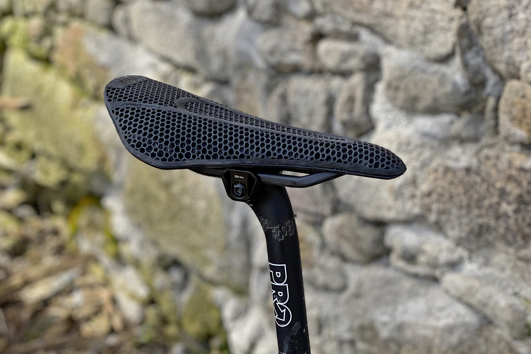 Fizik's Most Versatile Saddle is 3D-Printed Vento Argo Adaptive 00