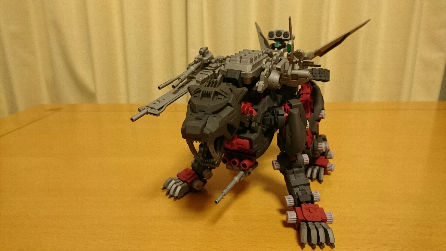 kumaの模型趣味: グレートサーベルをトミー版風に製作 HMMゾイド