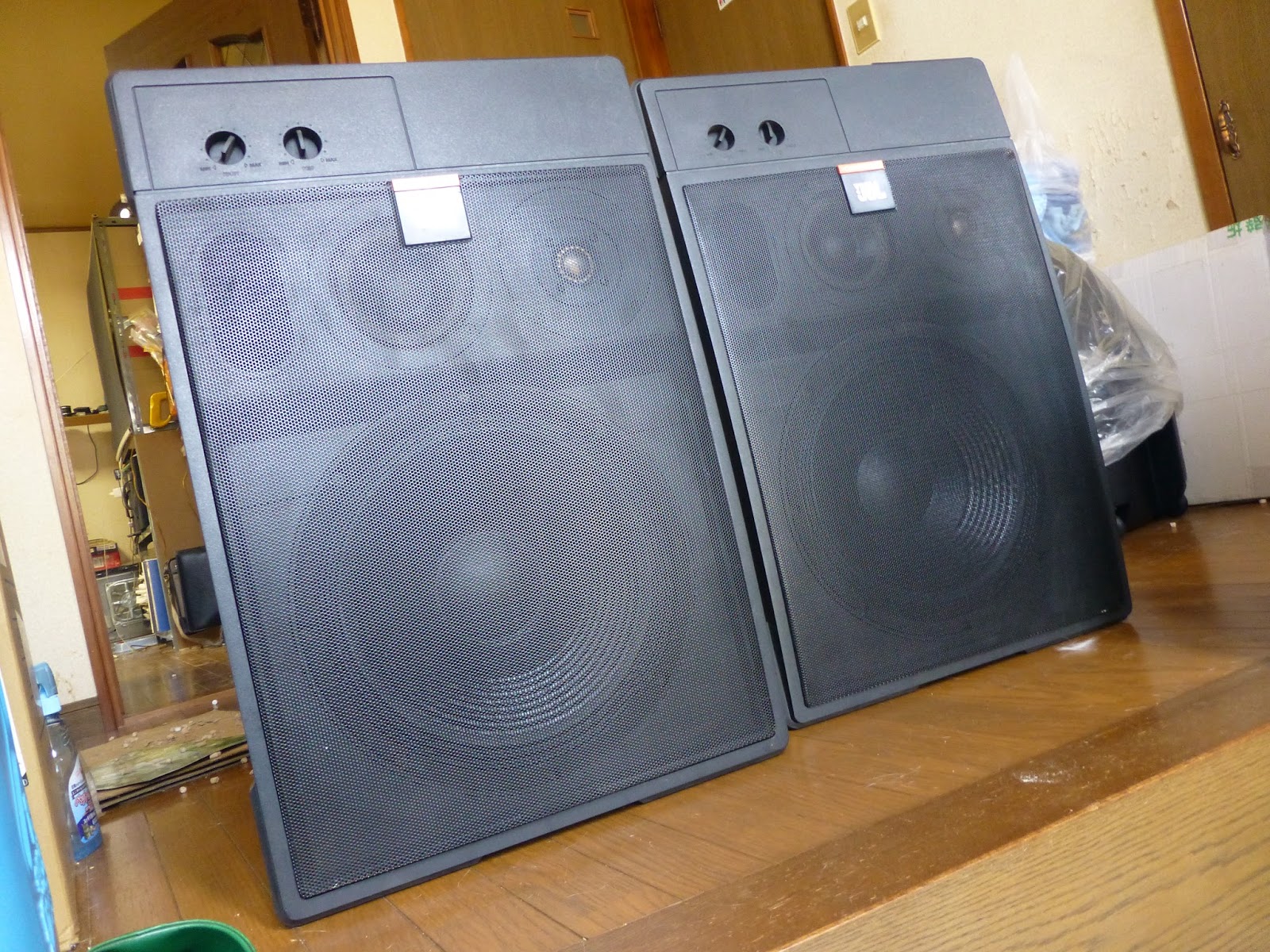 ギターでハッピー！: JBL CONTROL 10