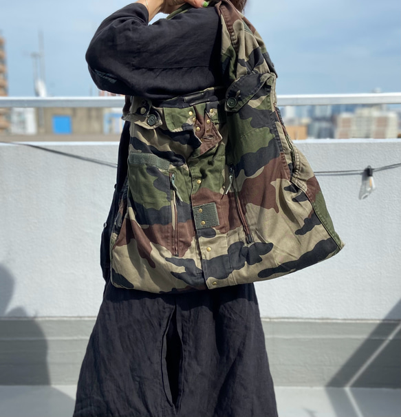 ミリタリーF2ジャケットリメイク＊2WAYショルダー＊迷彩柄＊フランス軍