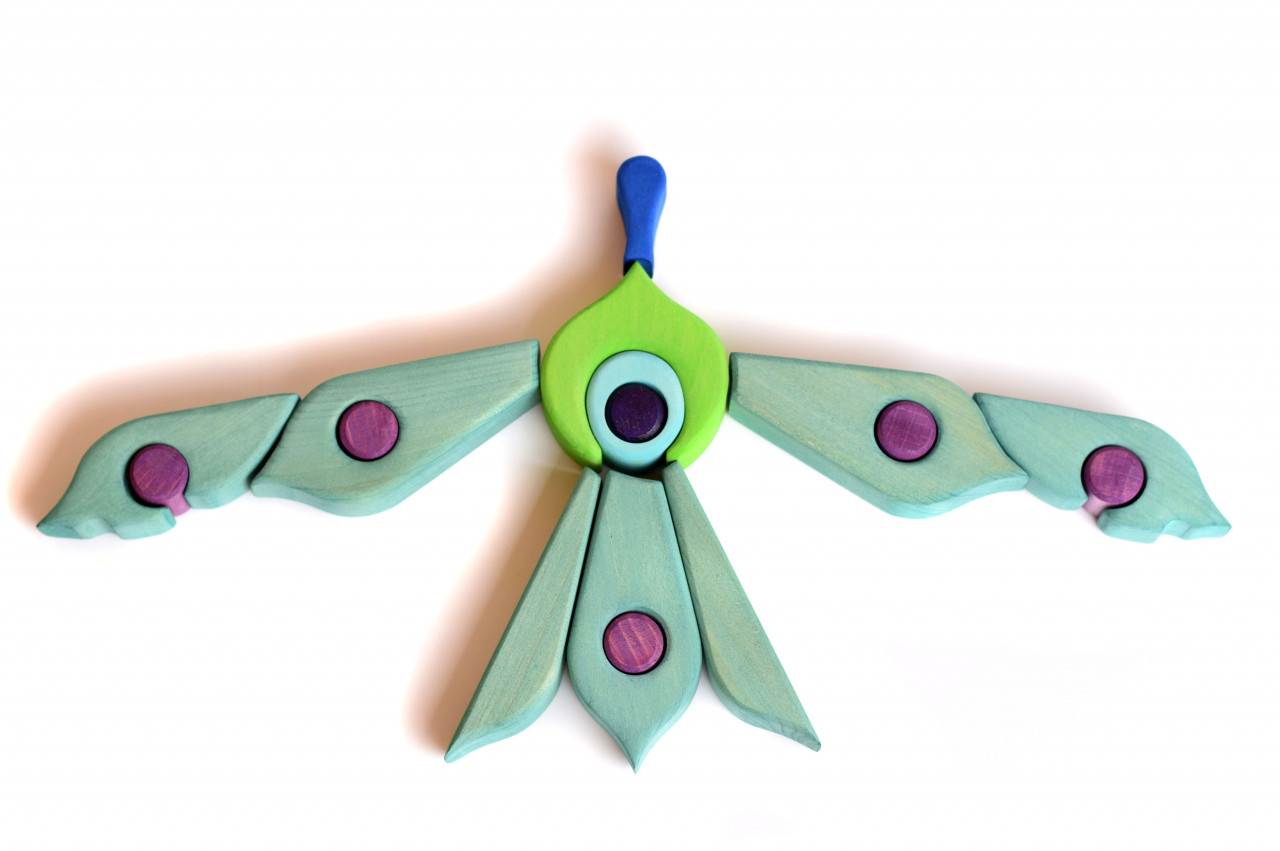 Vibrant Wooden Peacock Puzzle | BumbuToys' Feathered Wonders Series