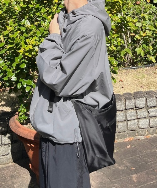 Chikashitsu +】unisex cropped hooded blouson / 【チカシツプラス