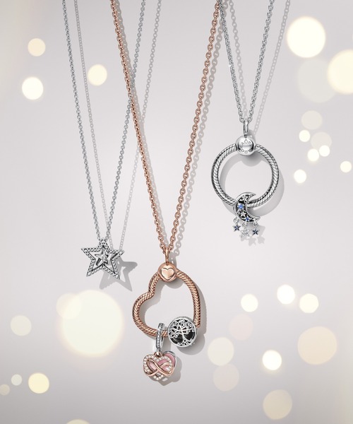 PANDORA（パンドラ）の「スター ＆ クレセントムーン チャーム