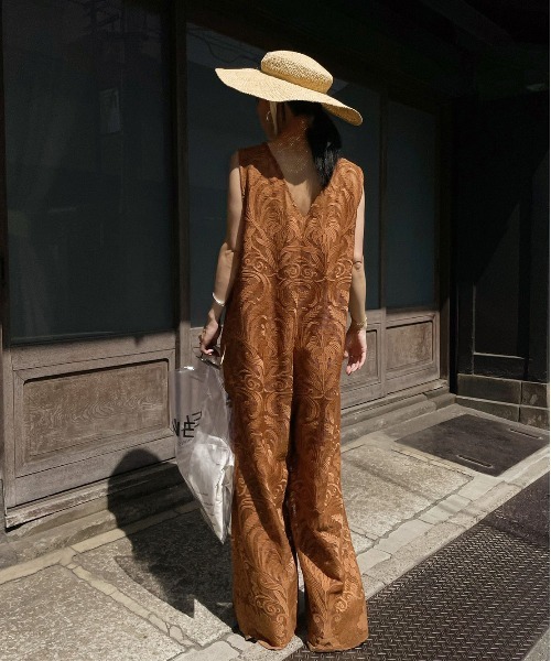 Ameri（アメリ）の「CHLOE V NECK ROMPERS（つなぎ/オールインワン