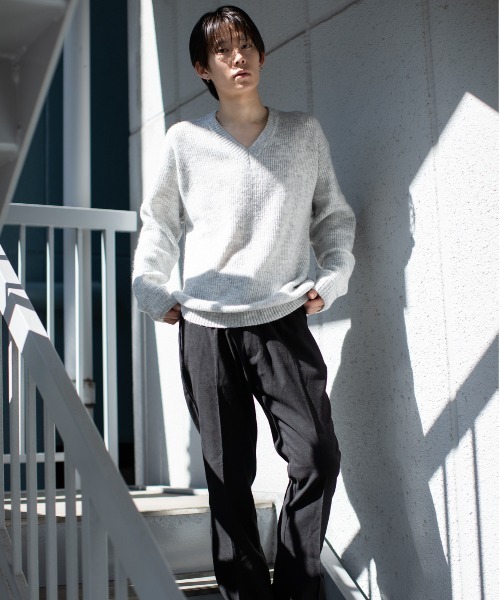 セール】フラッフィーヤーン 片畦編み Vネック ニット（ニット