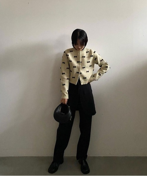 Ameri（アメリ）の「MANY RIBBON SHORT KNIT TOP（ニット/セーター