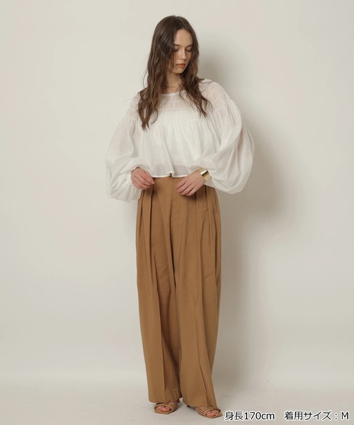 CADUNE（カデュネ）の「シャーリングバルーンブラウス（シャツ