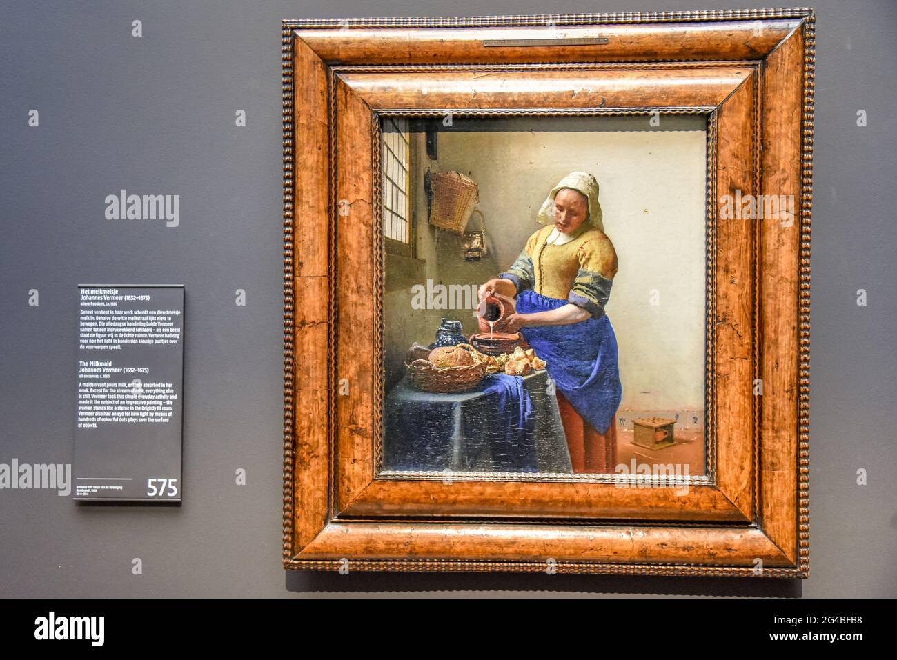 Johannes Vermeer - Het melkmeisje Stock Photo - Alamy