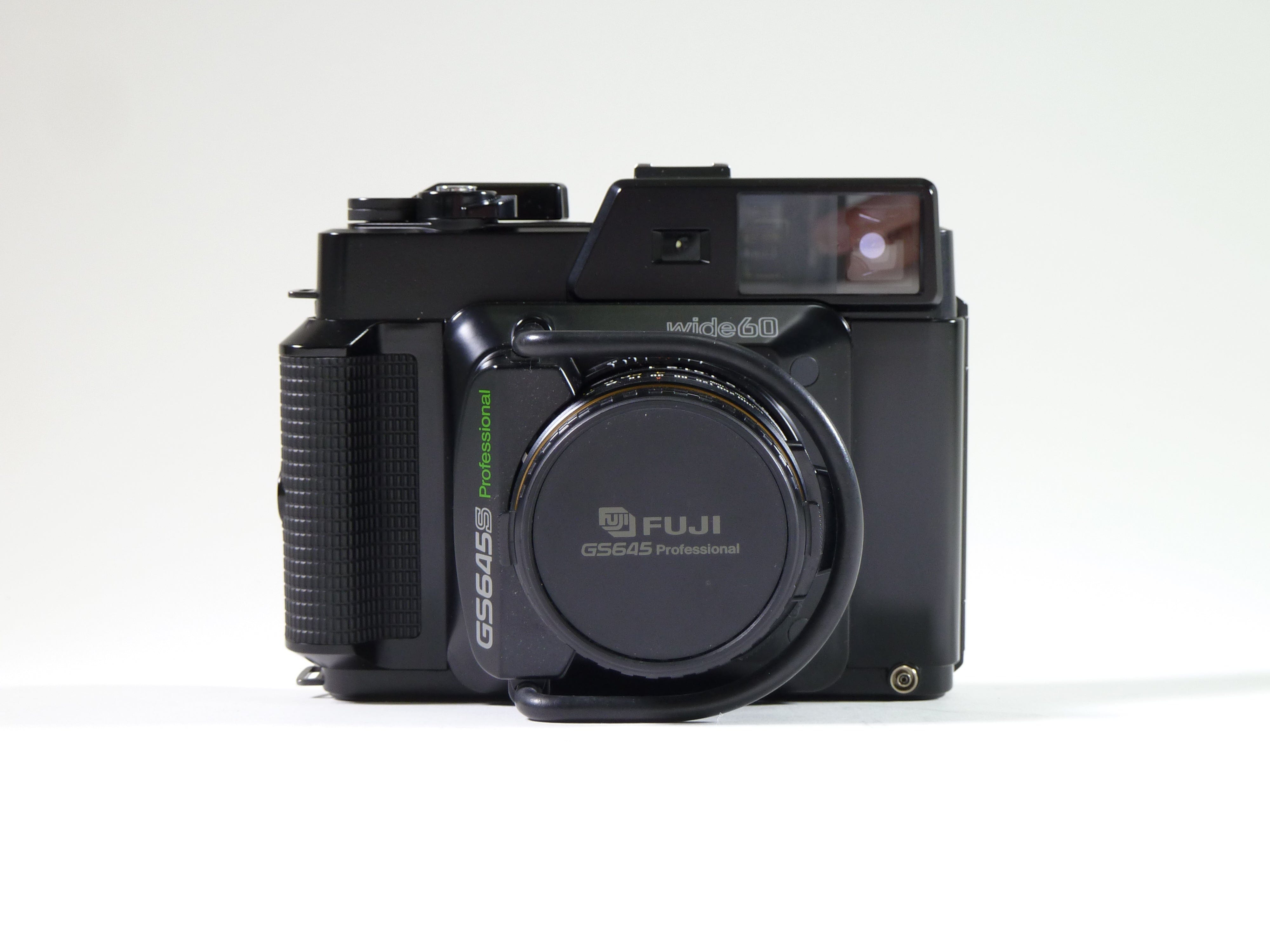 Fuji GS645S Wide 60 medium format film camera – Camera Exchange