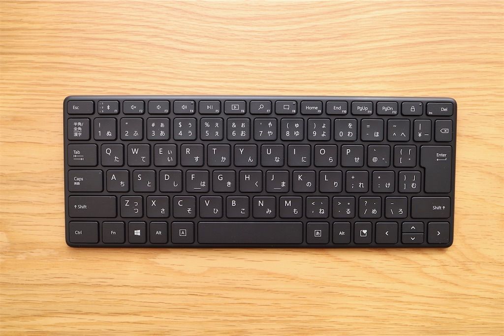 マイクロソフトのデザイナーコンパクトキーボードをレビュー